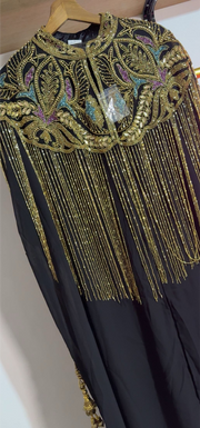 Abaya avec cape à franges
