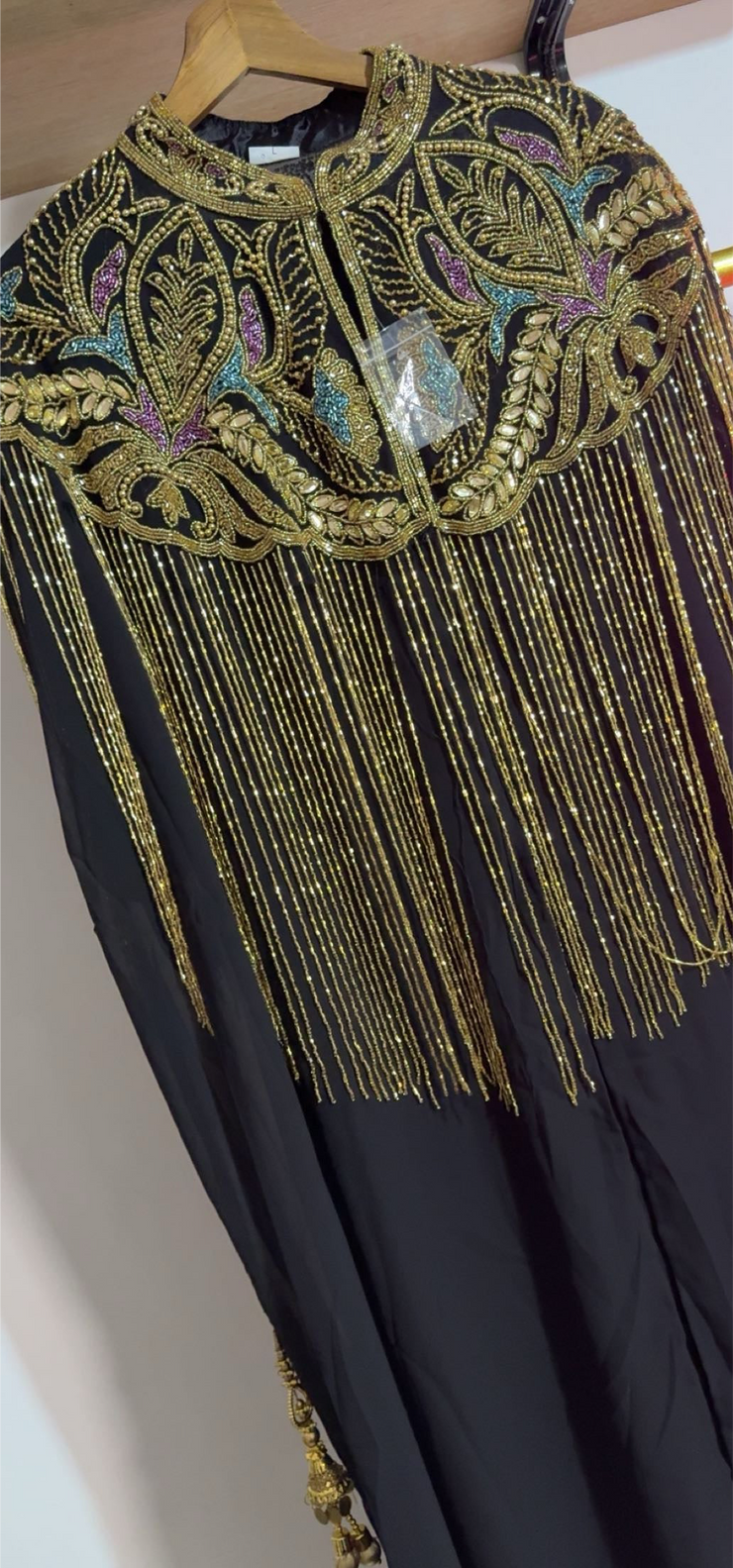 Abaya avec cape à franges