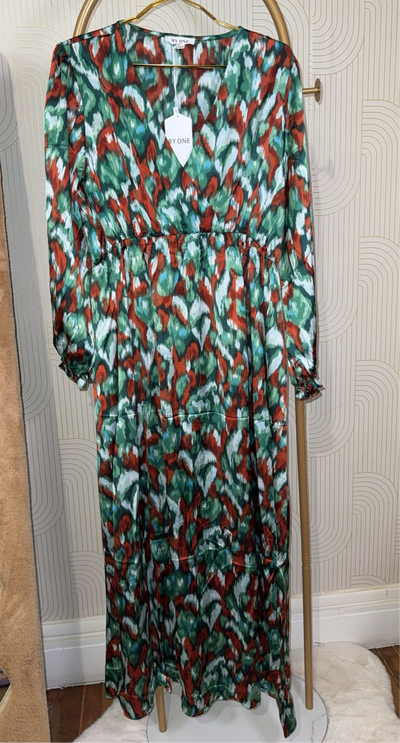 Robe longue satinée