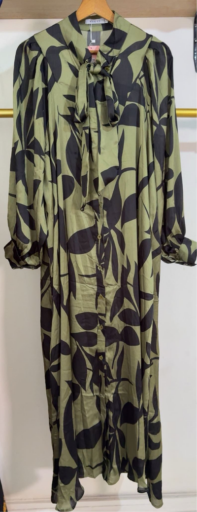 Robe longue manches bouffantes