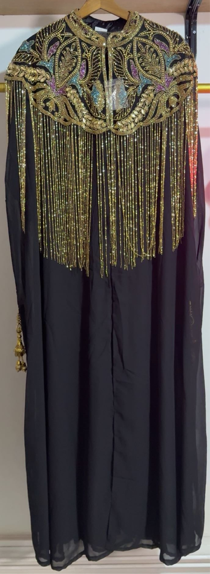 Abaya avec cape à franges