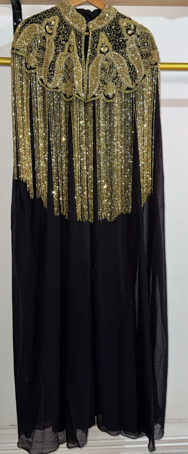 Abaya avec cape à franges